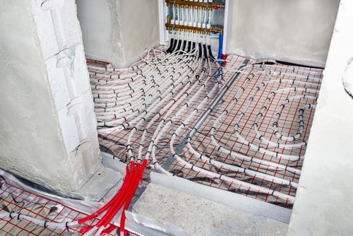 plombier Clichy-sous-Bois - Un plancher chauffant en construction.