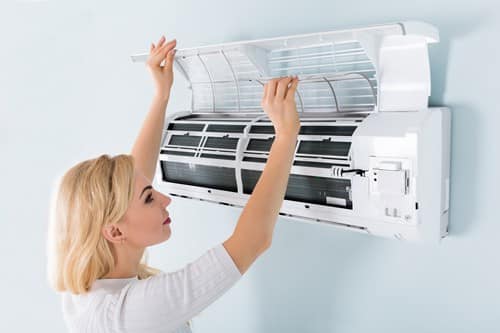 Climatisation Béziers - les bons artisans - intervention sur une climatisation