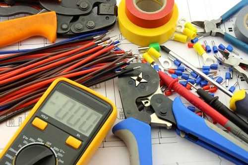 Electricien Saint-André-les-Vergers - les bons artisans - outils d'électricien