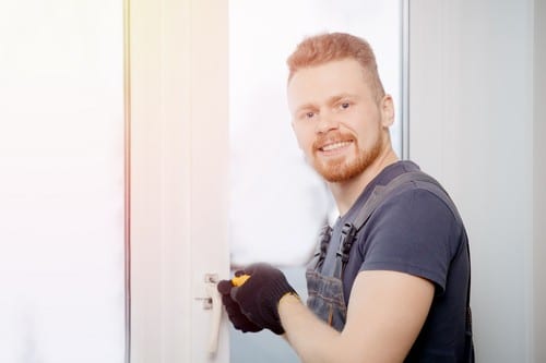 Vitrier Château-Gontier - les bons artisans - intervention sur une fenêtre