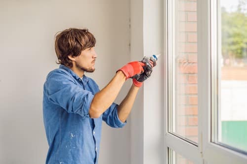Vitrier Dinard - les bons artisans - application de mastic