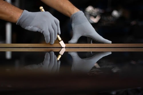 Vitrier Villefranche-sur-Mer - les bons artisans - découpe verre