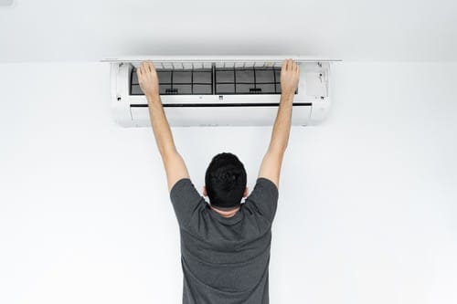 Climatisation Saint-Saturnin-les-Avignon - les bons artisans - expert qui intervient sur une climatisation